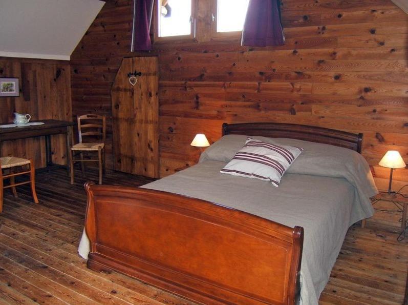 Bed and Breakfast Ferme De La Cacheterie, Fleury-la-Foret Экстерьер фото