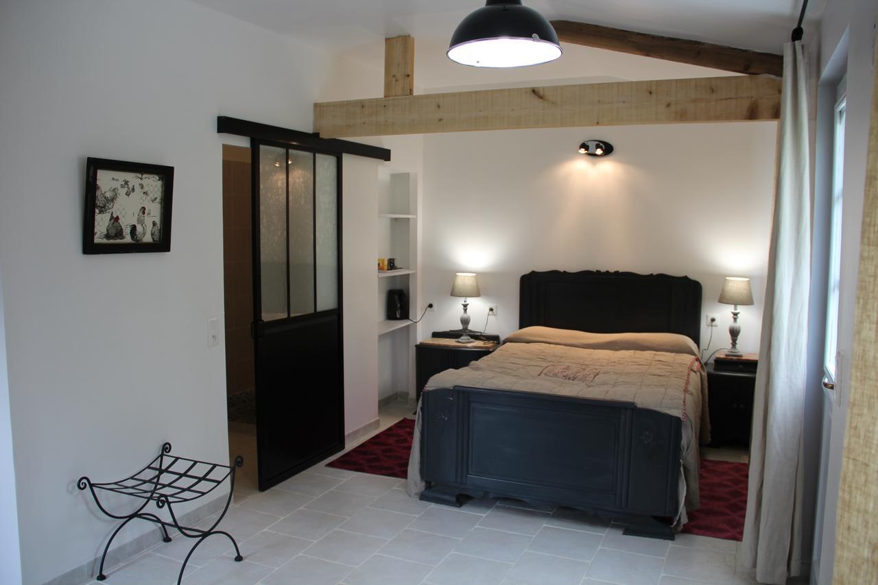 Bed and Breakfast Ferme De La Cacheterie, Fleury-la-Foret Экстерьер фото